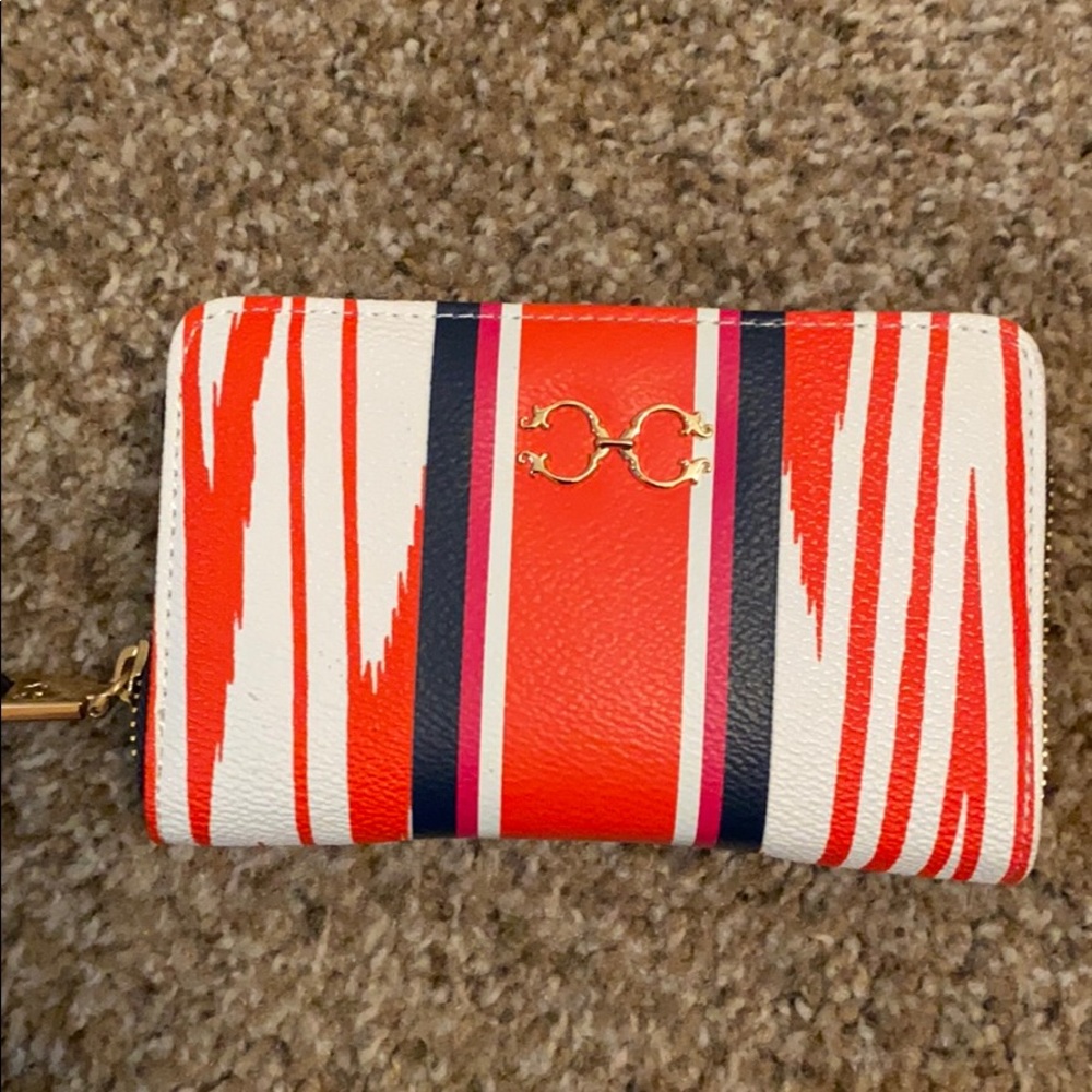 C- Wonder Wristlet